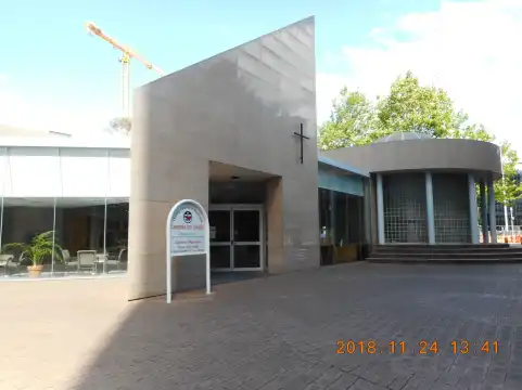 Hotels near Canberra City Uniting Church