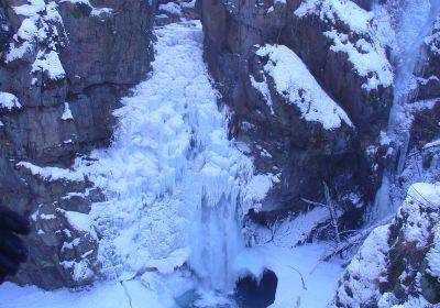 Wilczki Waterfall