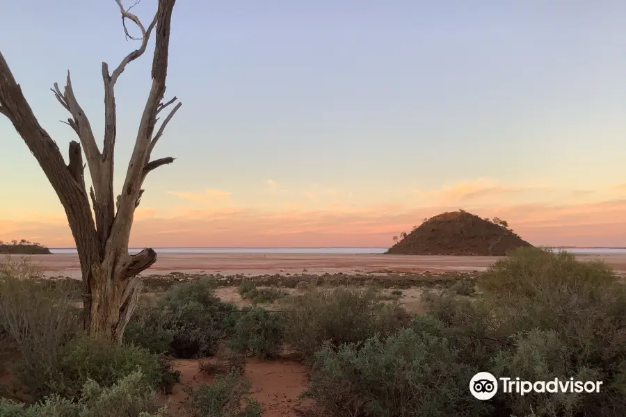 Lake Ballard