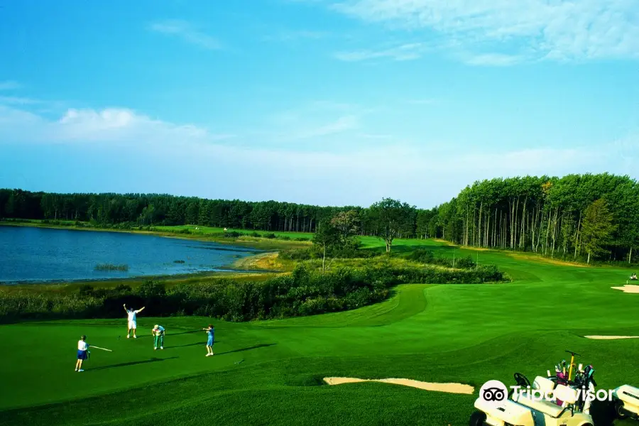 Arthur Hills Thoroughbred Golf Club