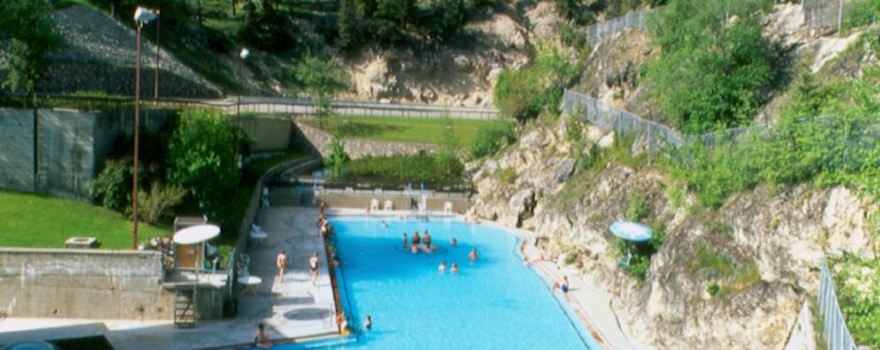 Radium Hot Springs