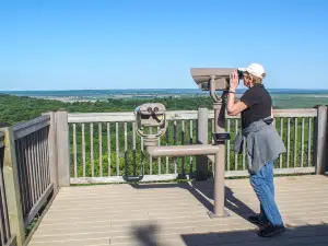 Hitchcock Nature Center