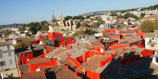Salon-de-Provence Travel Guide 2023 - Things to Do, What To Eat & Tips |  Trip.com