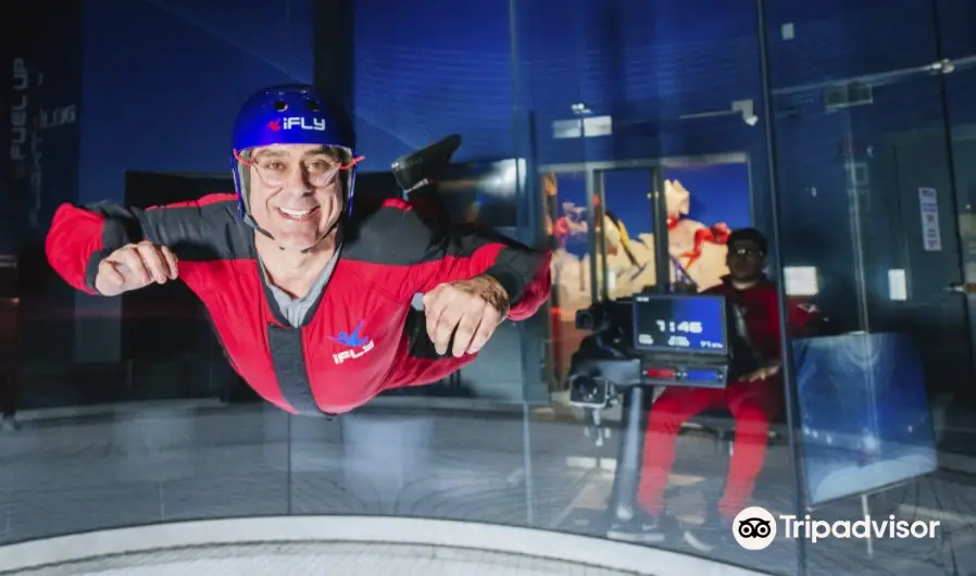 iFLY Indoor Skydiving - Chicago Lincoln Park