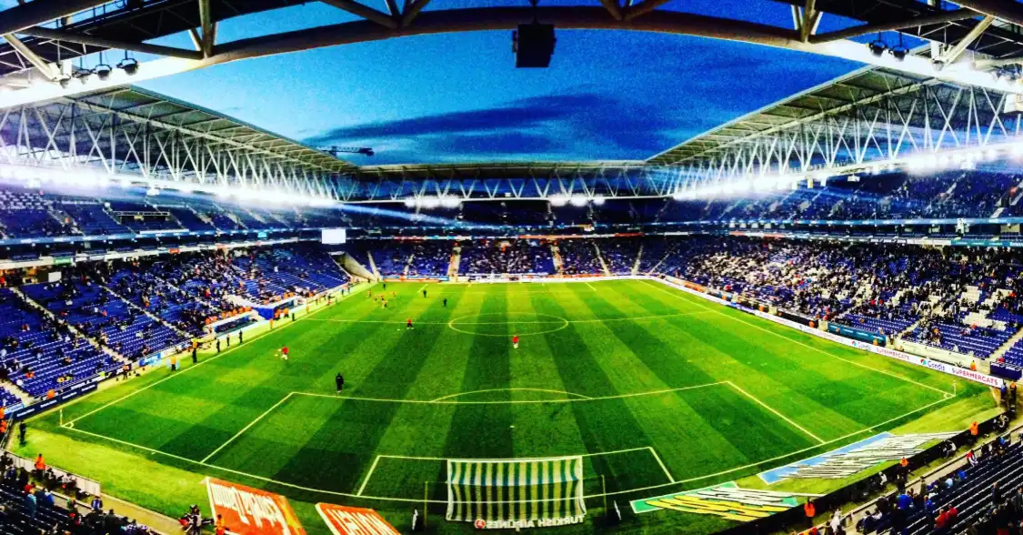Hotels near RCDE Stadium