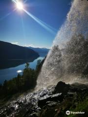 Tvinnefossen Waterfall