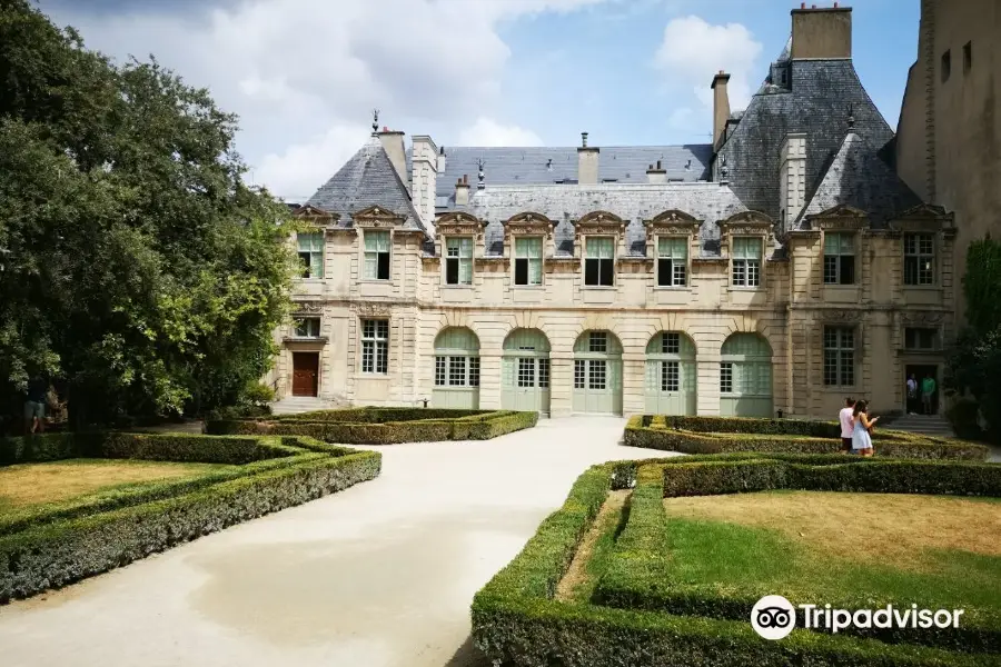 Jardin de l'Hotel de Sully