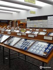Музей денег банка Токио-Мицубиси Ю-Эф-Джей