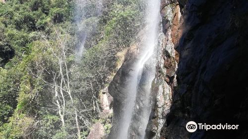 龍穿峽景區