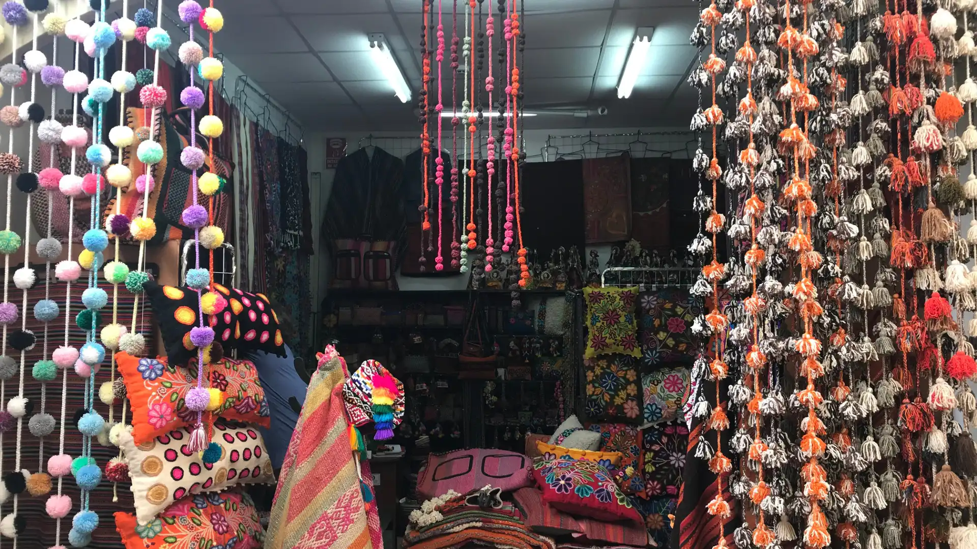 Hotels near Miraflores Indian Market