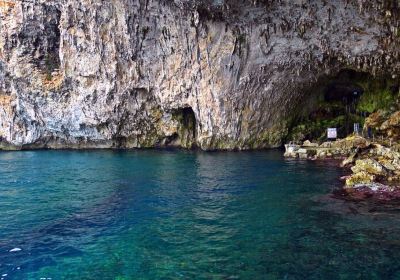 Tre Porte Caves