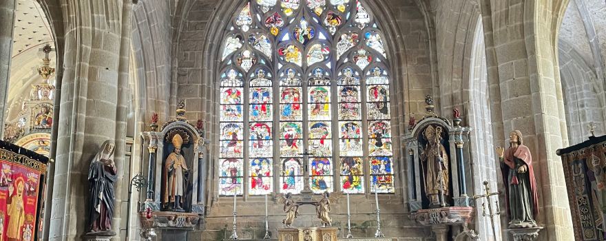 Locronan Parish close