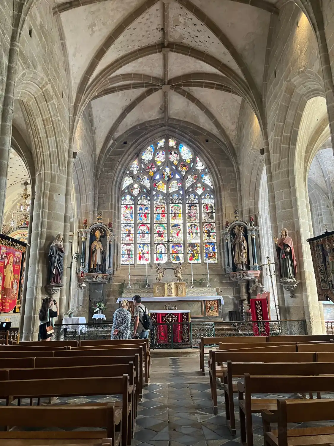 Eglise de Saint Ronan附近的飯店