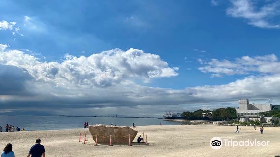 Manila Baywalk Dolomite Beach