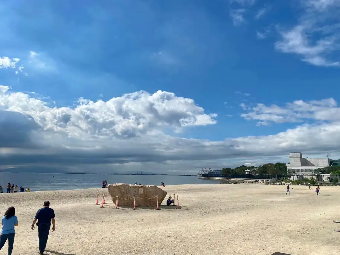 Hotels near Manila Baywalk Dolomite Beach