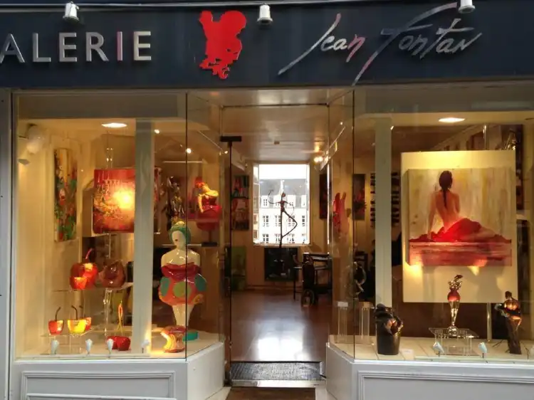 Hotels near Galerie Jean Fontan