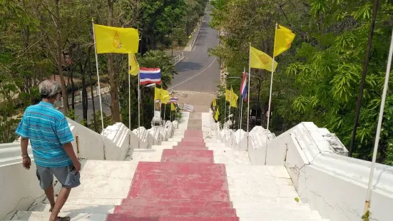 วัดพระธาตุช่อแฮ พระอารามหลวง