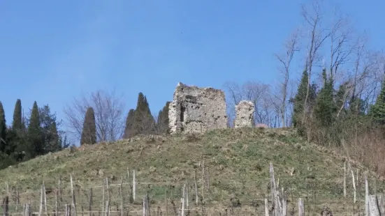 Castello di Manzano