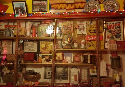 O'Betty's Hot Dog Museum