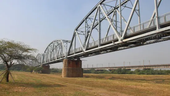 下淡水溪鐵橋