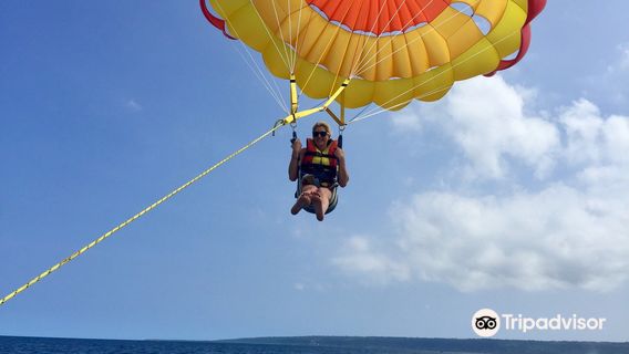Port Vila Parasailing