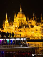 Budapest Boat Party