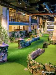 Swingers Crazy Golf - City