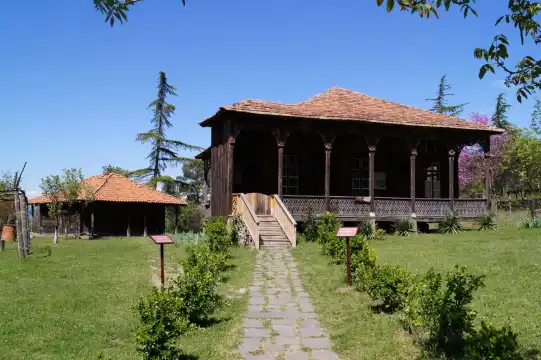 野外民族博物館周辺のホテル