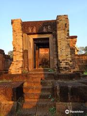 Prasat Hin Wat Sa Khampaeng Yai