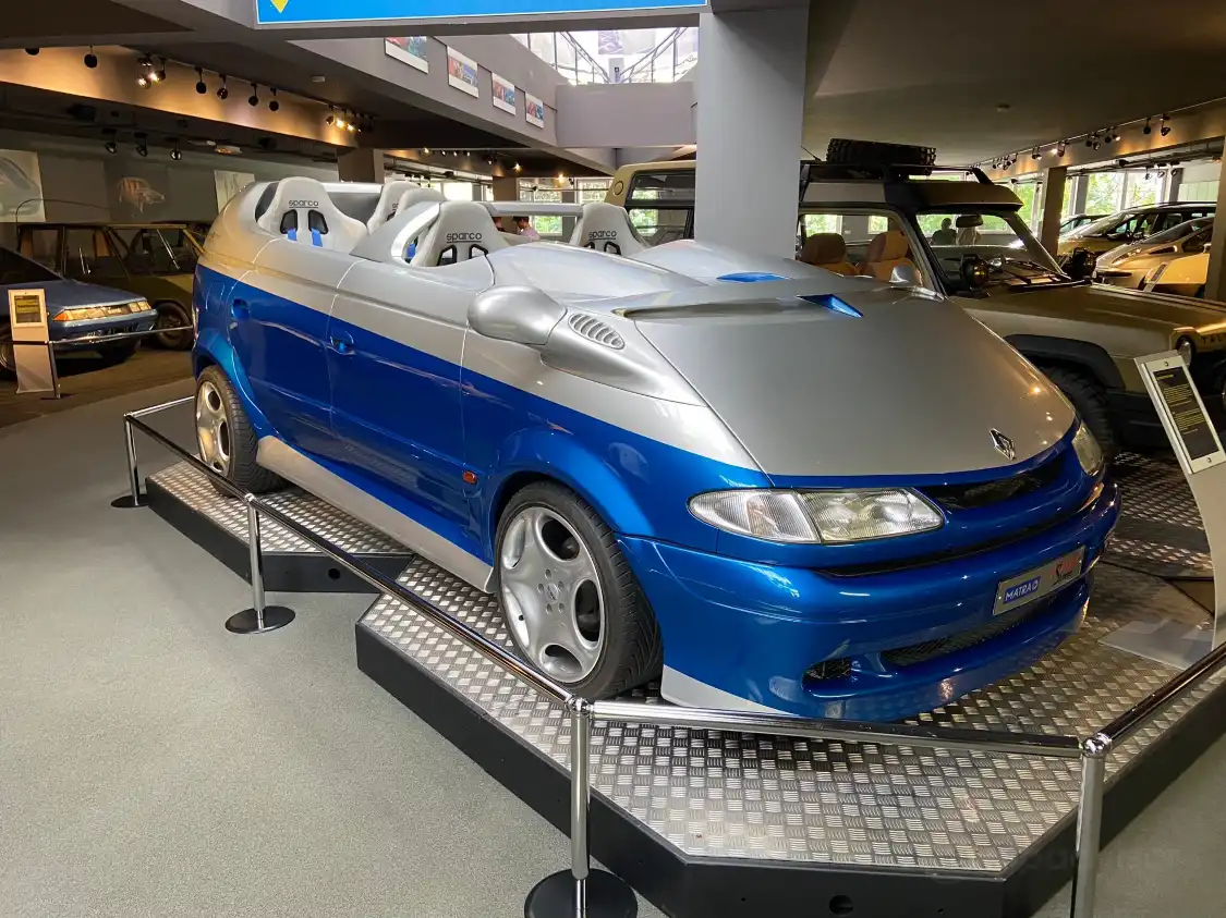 Hotel in zona Matra automobile museum space