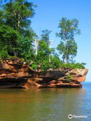 Apostle Islands Sea Cave Kayaking - Lost Creek Adventures