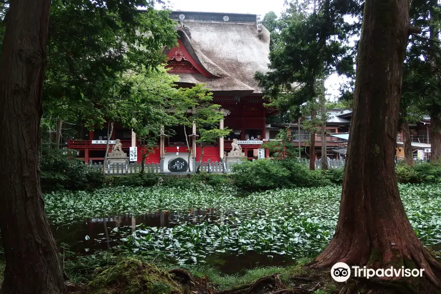 Kagami Pond