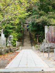 Grave of Minamoto Yoritomo