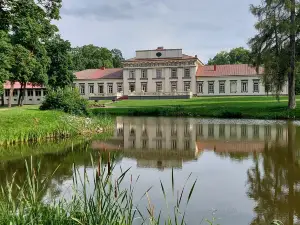 Taujėnai Manor