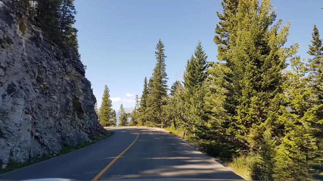 Hotels near Tunnel Mountain Dr