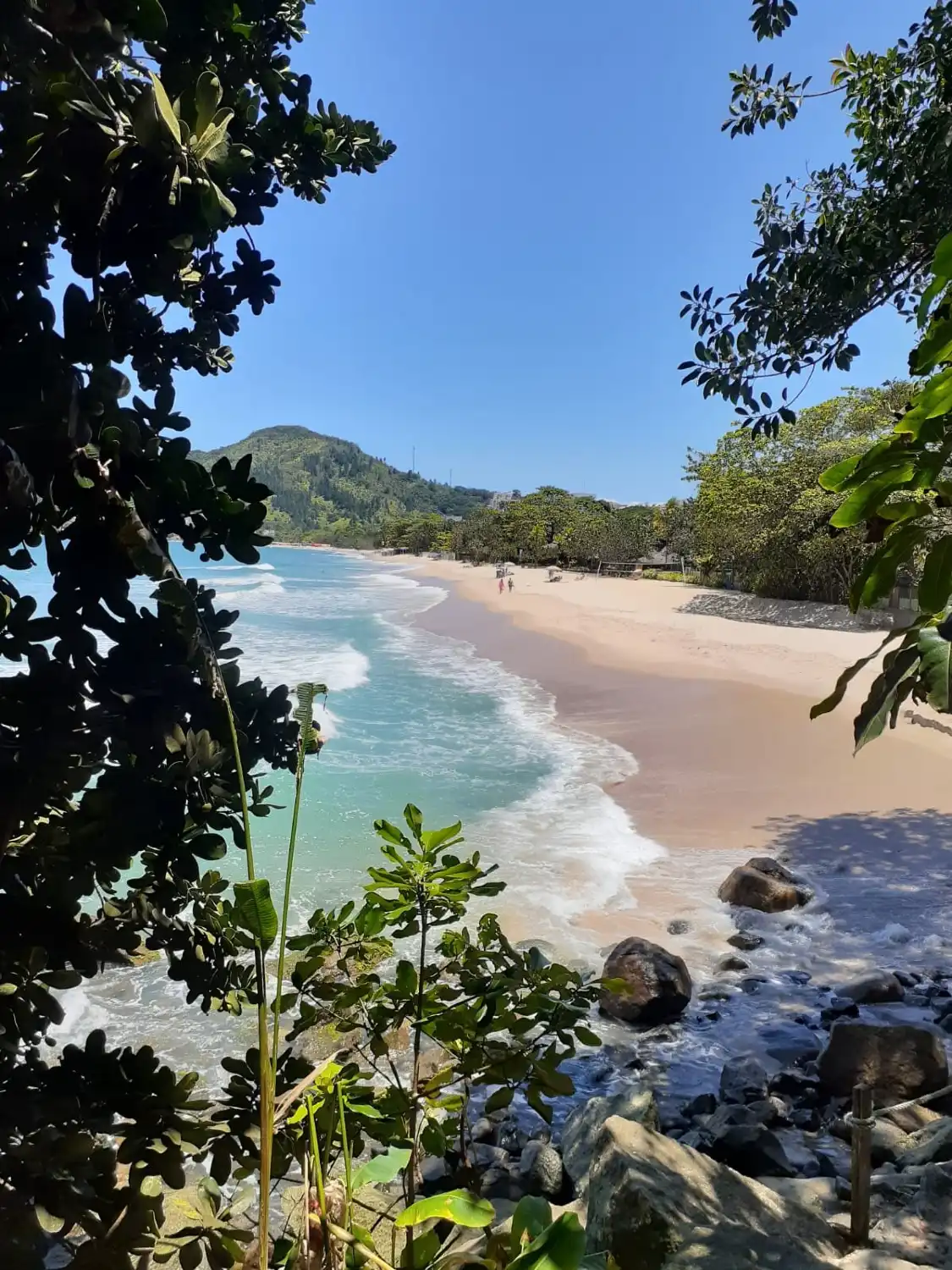 Hotels near Praia das Toninhas