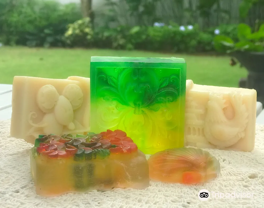 5_Sugar & Spice Soap Crafting Classes