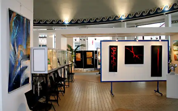 鄰近維爾杜裡埃亭的酒店