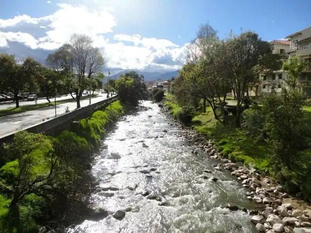 Hotels near Rio Tomebamba