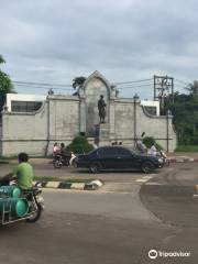 Phraya Srisunthornwohan Monument