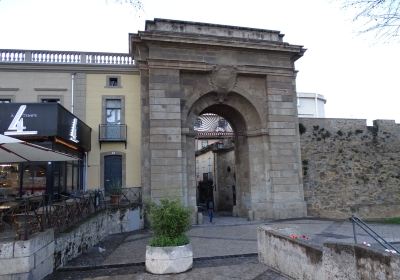 Puerta de los Jacobinos