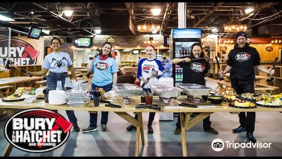 Bury the Hatchet Toms River - Axe Throwing