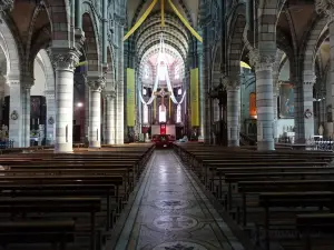 Cathédrale Notre-Dame-et-Saint-Arnoux