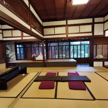 Hoteles cerca de Qindaoguan