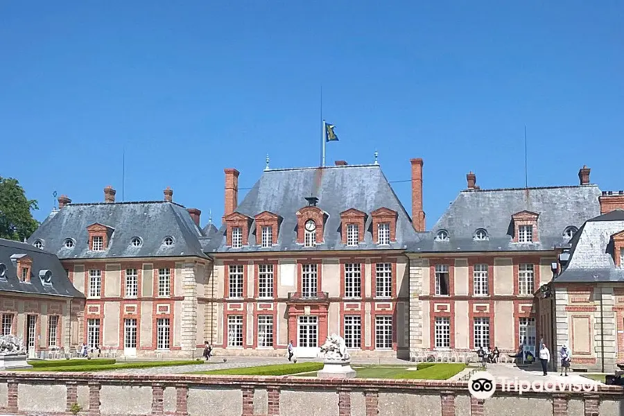Chateau de Breteuil