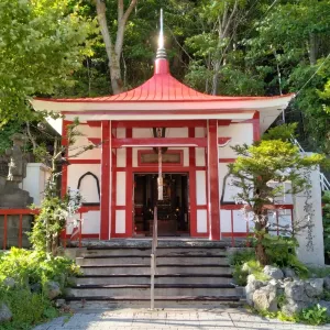 岩戸観音堂