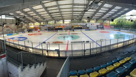 Eissporthalle