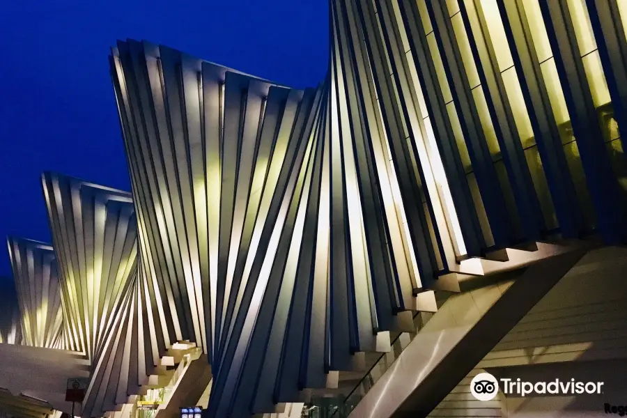 Station MEDIOPADANA à grande vitesse Reggio Emilia Italie