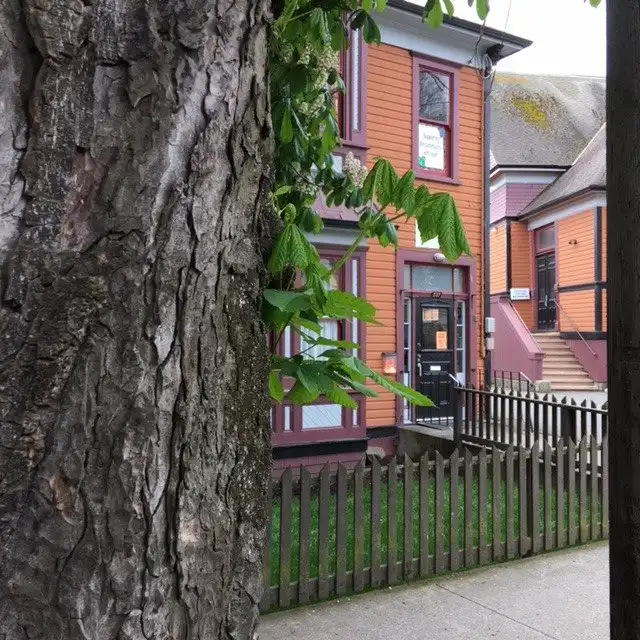 Hotels near James Bay United Church Thrift Shop