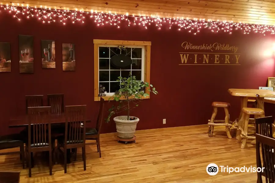 Winneshiek Wildberry Winery